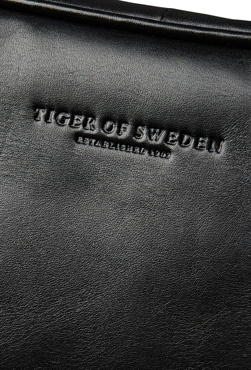 Tigino toiletry bag in Black from Tiger of Sweden Tigino toiletry bag in Black from Tiger of Sweden