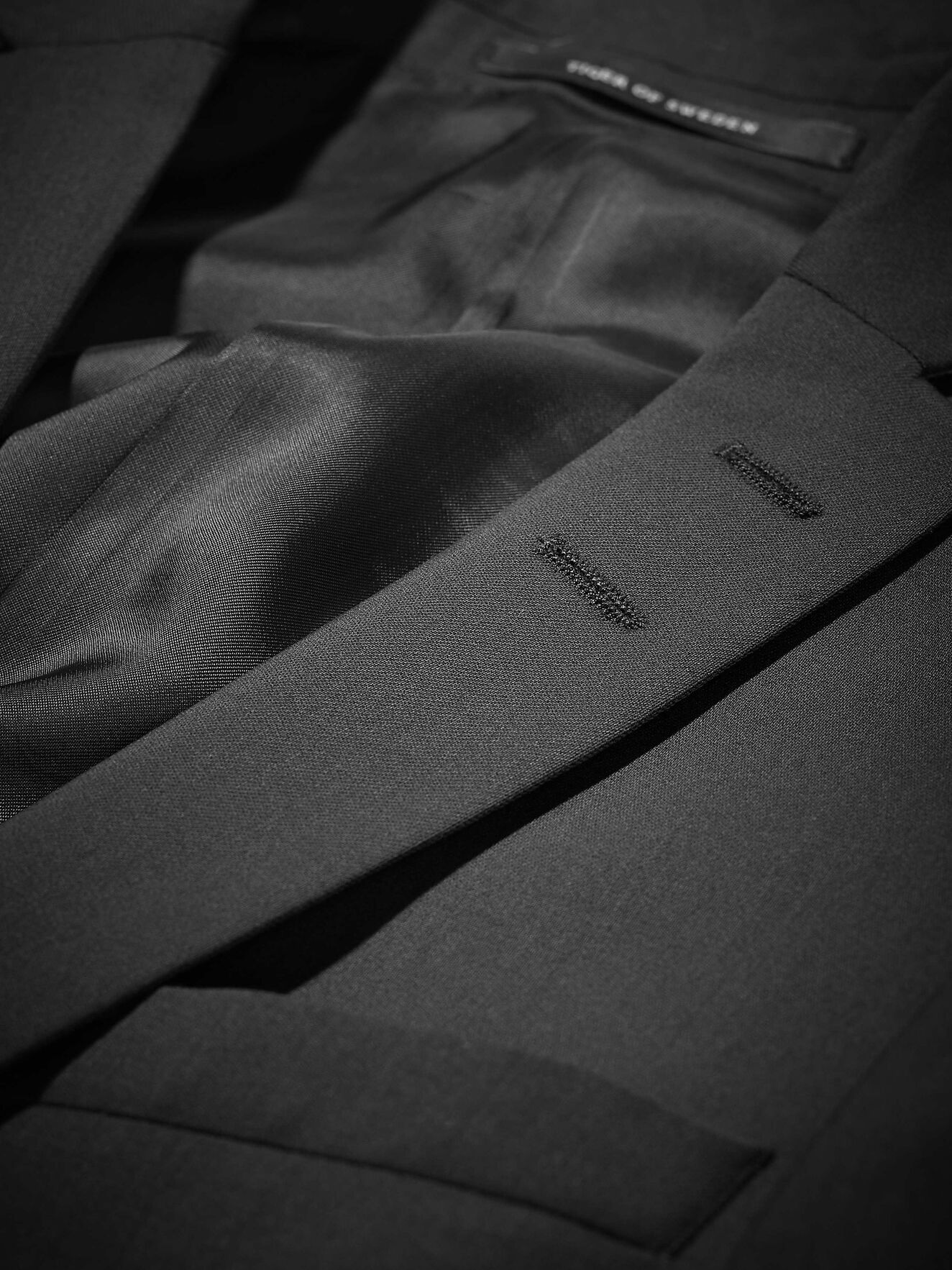 Nedvin suit (Short size) in Black from Tiger of Sweden Nedvin suit (Short size) in Black from Tiger of Sweden