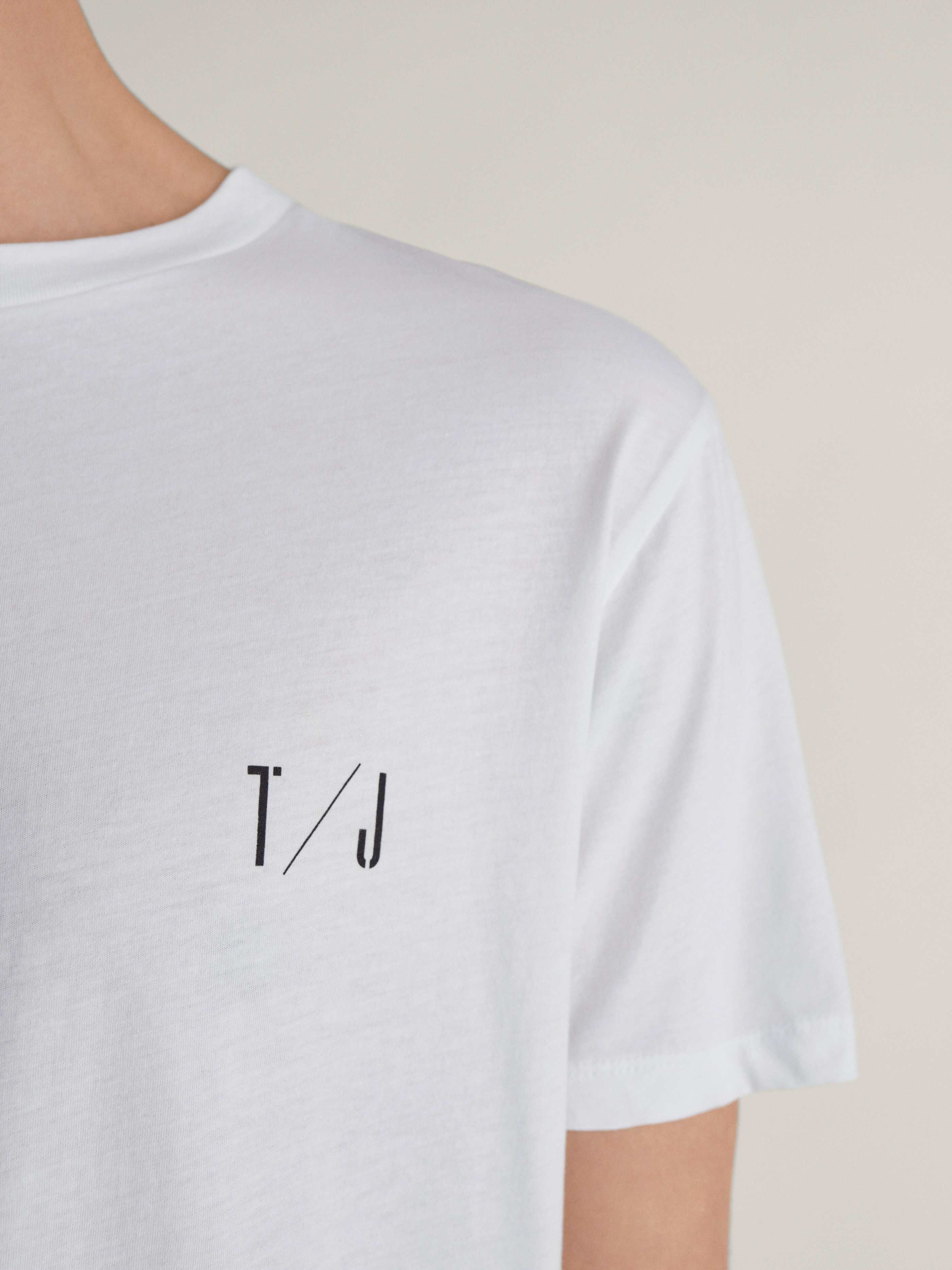 Fleek T-Shirt - Handla T-Shirts 