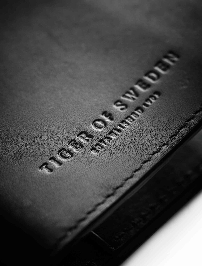 Selva cardholder in Black from Tiger of Sweden Selva cardholder in Black from Tiger of Sweden